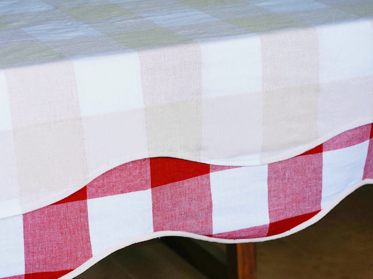 Reversible red gingham tablecloth with pink gingham