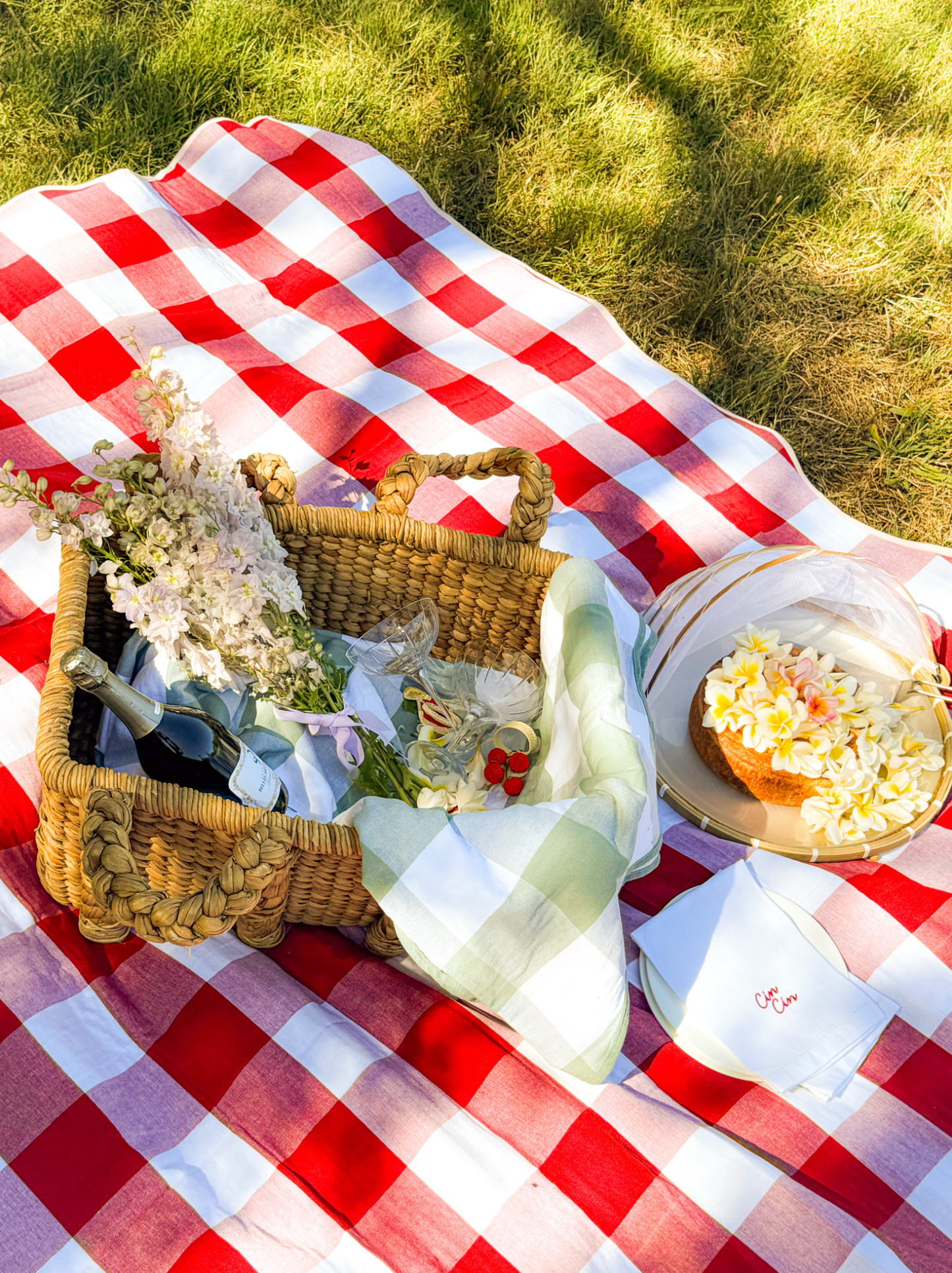 Giardino Reversible Tablecloth in Rosso/Rosa - Casa Stilo
