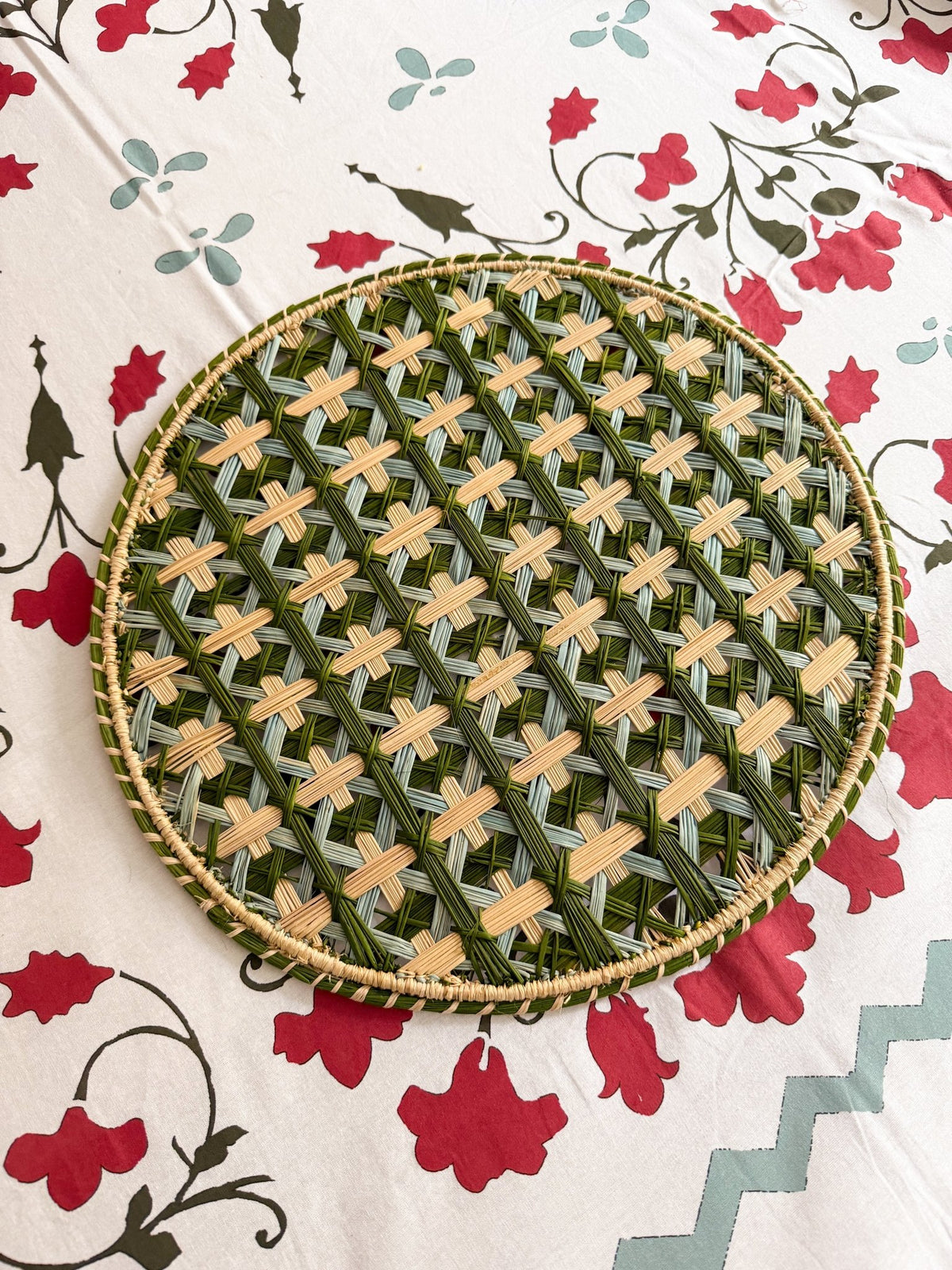 Set of 4 Handwoven Lido Verde Chargers - Casa Stilo